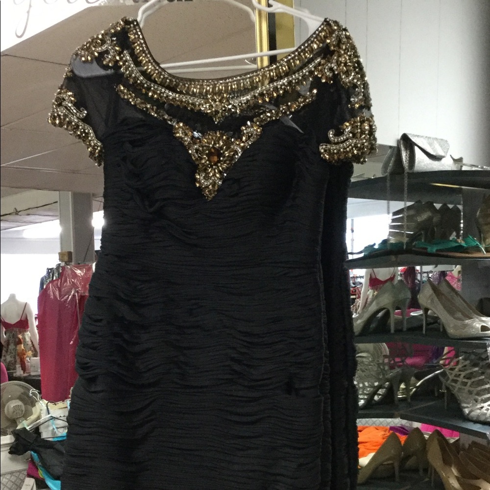Terani short dress size 6 NWT